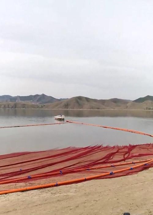 内蒙古赤峰水库充气抬网指导安装